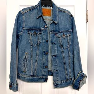 Levi’s red tab jean jacket Men Medium